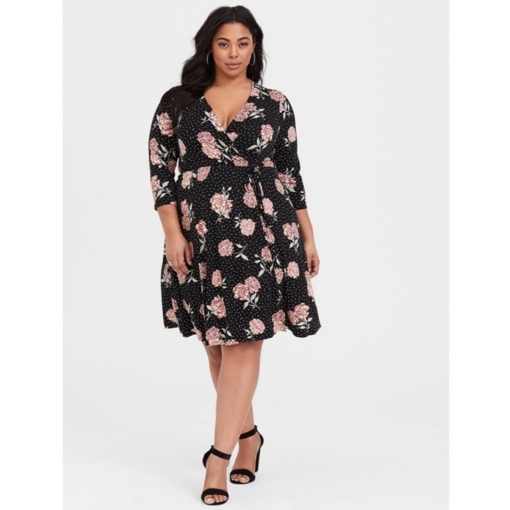 Torrid Floral Dot Jersey Knit Wrap Dress Knee Length V-Neck Women's Plus 1X EUC